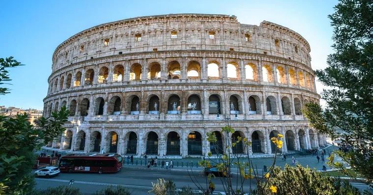 Rome: Colosseum Arena Premium Tour with Optional Underground